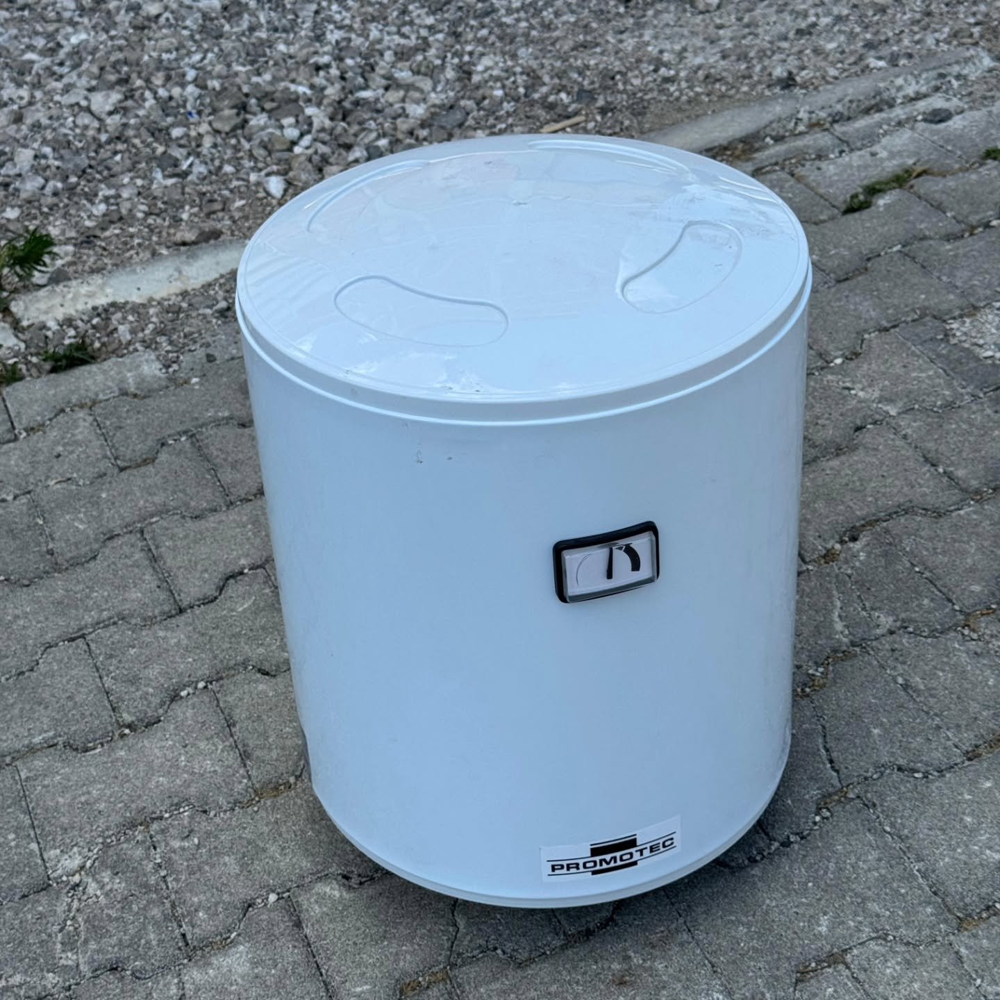 Kosh sterilizimi i bardhë